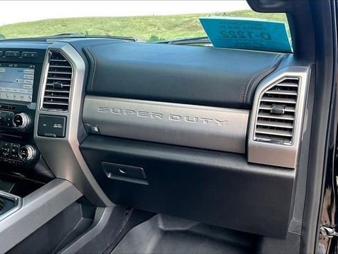 Used 2018 Ford F250 Platinum w/ Platinum Ultimate Package AWD/4WD image 26