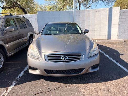 Used 2009 INFINITI G37 Journey w/ Premium Pkg RWD image 3