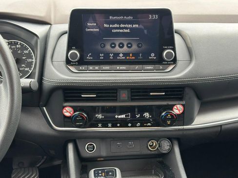 Used 2023 Nissan Rogue SV image 13