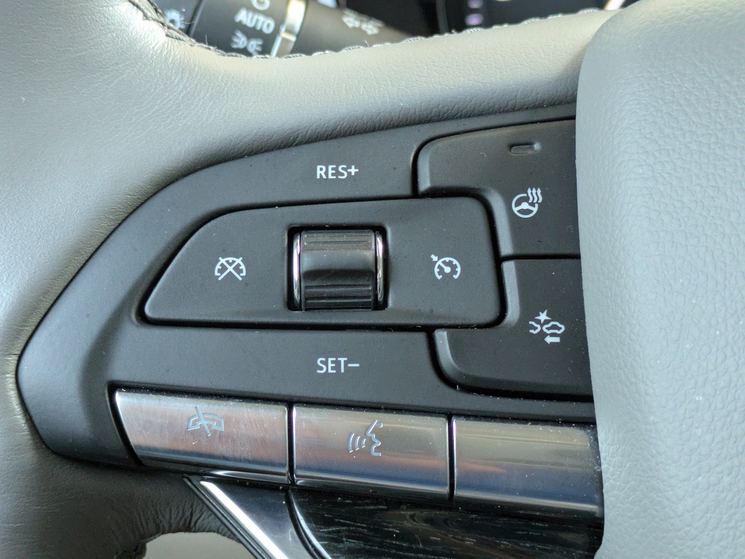 Used 2023 Cadillac XT6 Premium Luxury w/ Technology Package FWD image 26