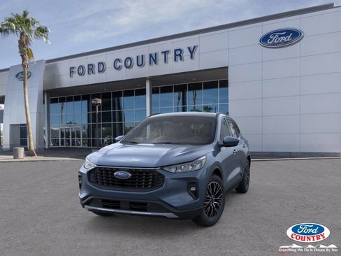 New 2025 Ford Escape SE w/ Class II Trailer Tow Package image 3