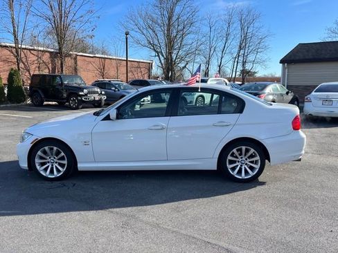Used 2011 BMW 328i xDrive Sedan image 8