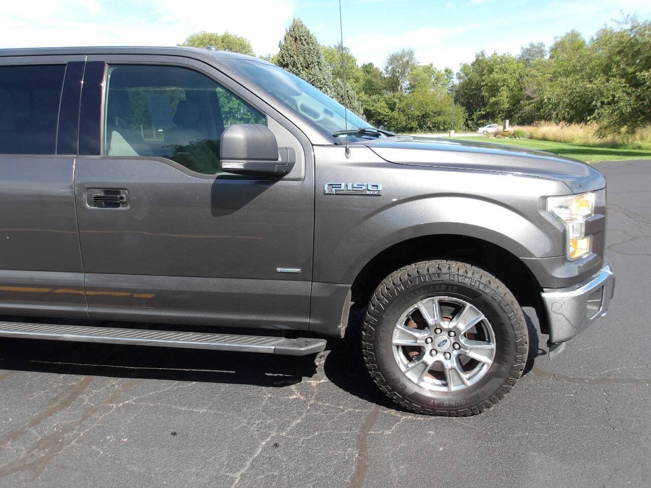 Used 2015 Ford F150 XLT w/ Equipment Group 302A Luxury AWD/4WD image 35