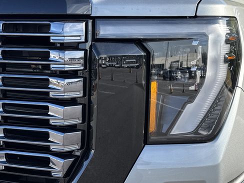 New 2026 GMC Sierra 2500 Denali Ultimate image 6