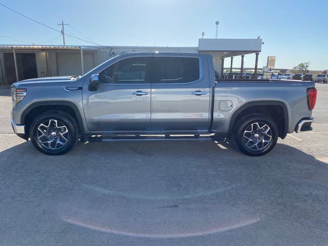 Used 2023 GMC Sierra 1500 SLT AWD/4WD image 3