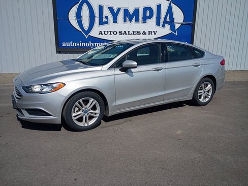 Used 2018 Ford Fusion SE FWD image 1
