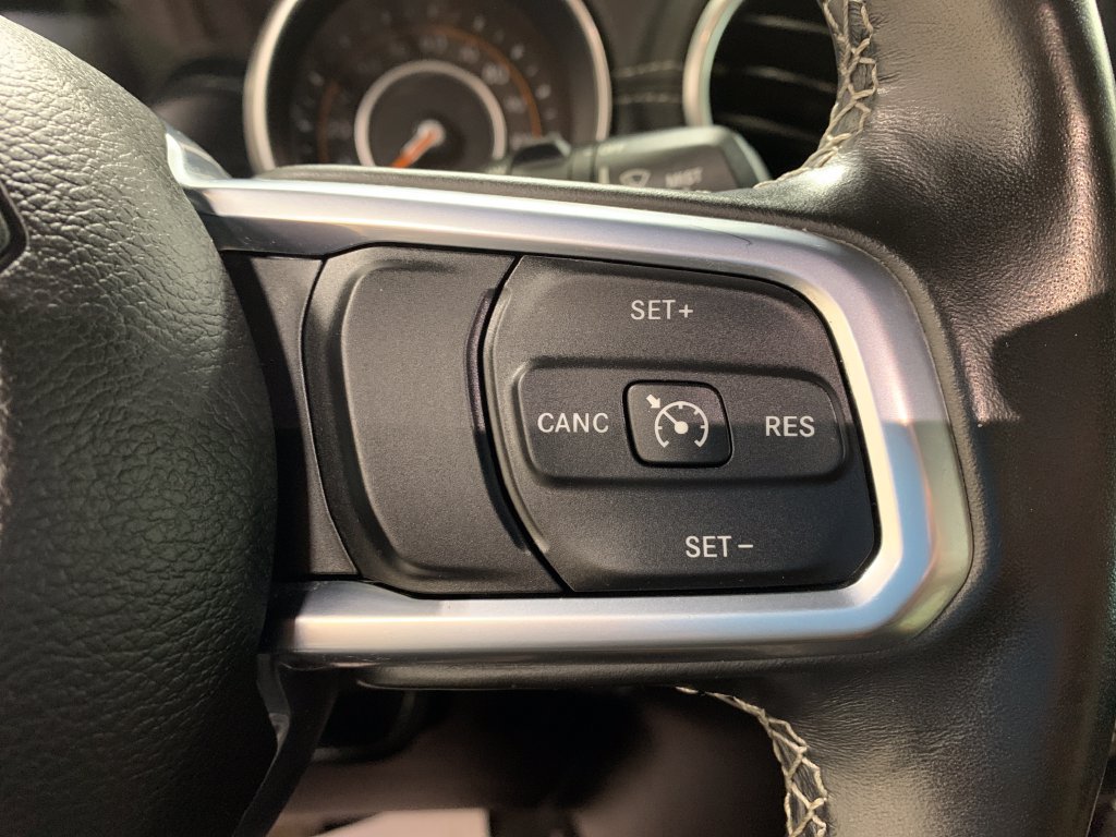 Used 2020 Jeep Wrangler Unlimited Sahara AWD/4WD image 22