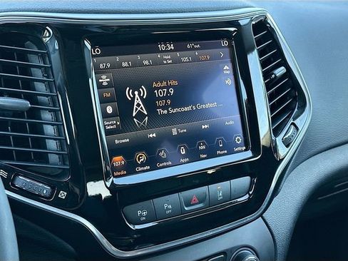 Used 2022 Jeep Cherokee Limited w/ Elite Package image 15