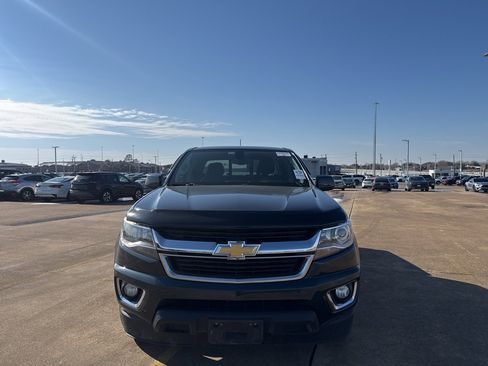 Used 2018 Chevrolet Colorado LT w/ LT Convenience Package image 4