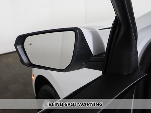 Used 2024 Chevrolet Equinox LT w/ LPO, Floor Liner Package image 4