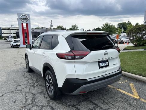 Certified 2023 Nissan Rogue SV w/ SV Premium B Package AWD/4WD image 6