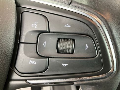 Used 2021 Buick Encore GX Select image 18