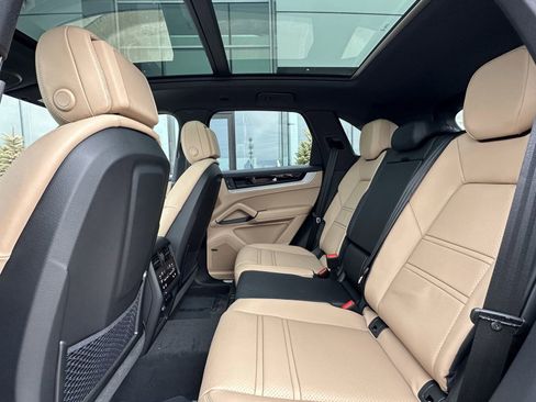New 2026 Porsche Cayenne E-Hybrid image 16