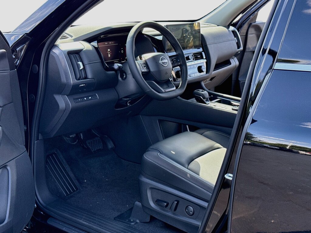 New 2026 Nissan Pathfinder SL AWD/4WD image 4