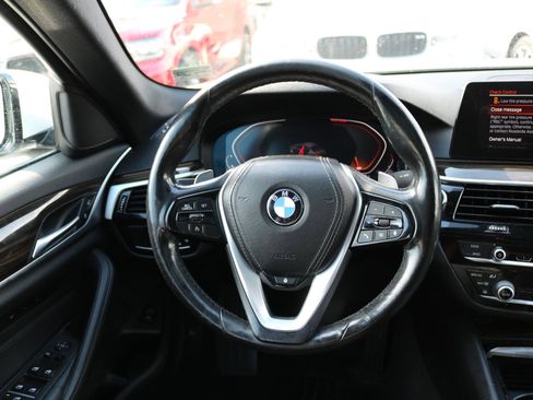 Used 2020 BMW 530i xDrive w/ Convenience Package image 19
