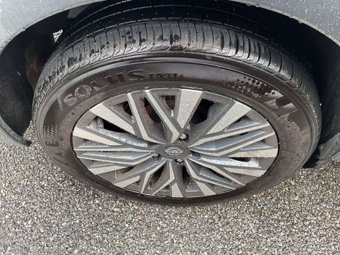 Used 2024 Nissan Altima 2.5 SV AWD/4WD image 15