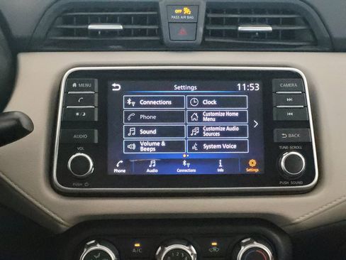 Used 2021 Nissan Versa SV FWD image 25