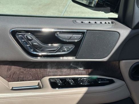 Certified 2024 Lincoln Navigator Reserve image 22