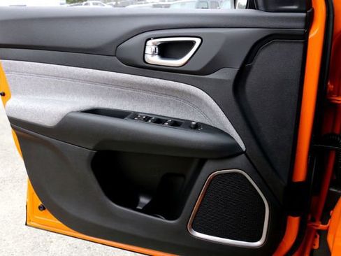 New 2026 Jeep Compass Latitude image 17