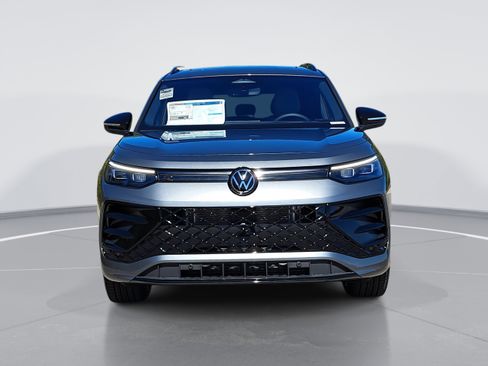 New 2026 Volkswagen Tiguan SE R-Line image 8