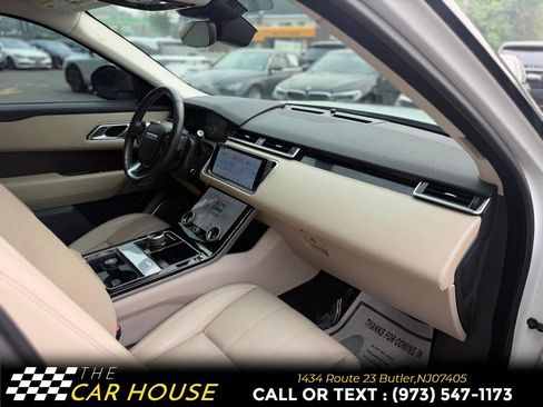 Used 2018 Land Rover Range Rover Velar S AWD/4WD image 24
