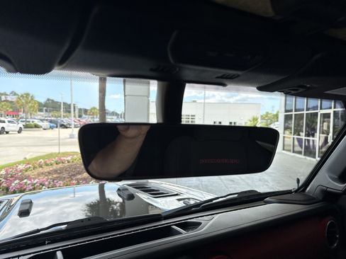 Used 2021 Jeep Wrangler Unlimited Rubicon AWD/4WD image 27