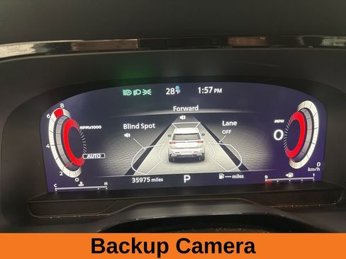 Used 2023 Nissan Pathfinder Platinum image 12