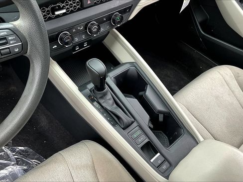 Used 2024 Honda Accord EX image 19