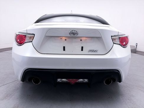 Used 2015 Scion FR-S RWD image 8