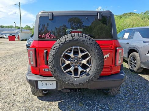 Used 2023 Ford Bronco Badlands AWD/4WD image 4