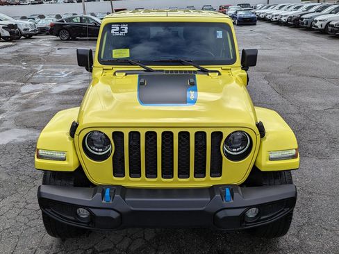 Used 2023 Jeep Wrangler Unlimited Sahara w/ Cold Weather Group AWD/4WD image 3
