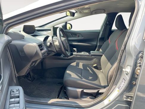 Used 2023 Toyota Prius Prime FWD image 9
