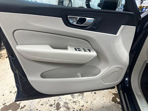 Used 2024 Volvo XC60 B5 Plus w/ Climate Package AWD/4WD image 16