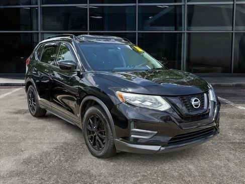 Used 2017 Nissan Rogue SV FWD image 1