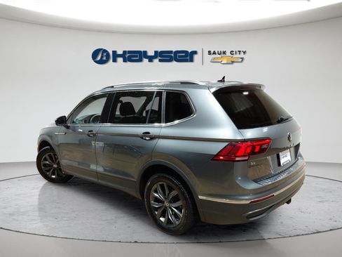 Used 2022 Volkswagen Tiguan SE AWD/4WD image 5