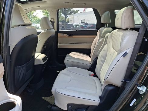Used 2023 Hyundai Palisade Limited AWD/4WD image 13