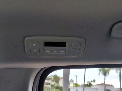 New 2026 Kia Carnival LXS FWD image 21