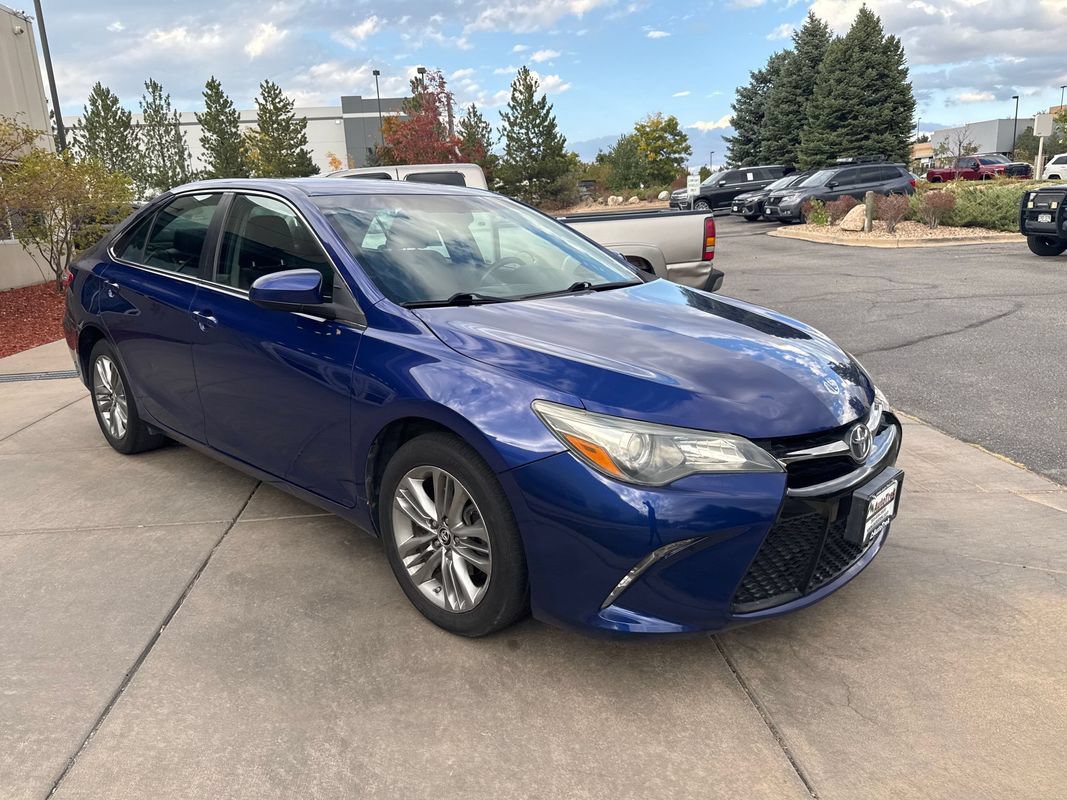 Used 2016 Toyota Camry SE FWD image 4