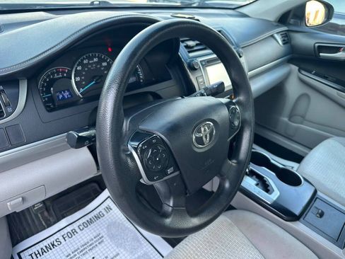 Used 2014 Toyota Camry LE FWD image 13