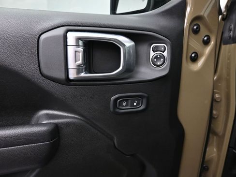 Used 2025 Jeep Wrangler Unlimited Sport AWD/4WD image 11