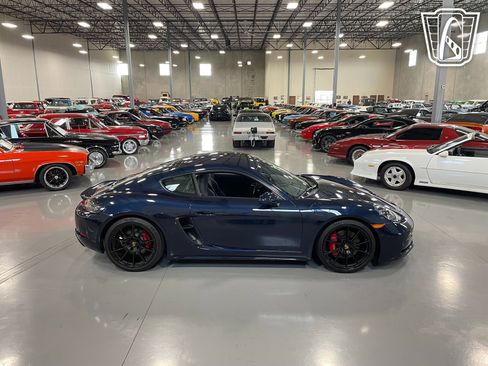 Used 2021 Porsche 718 Cayman GT4 image 24