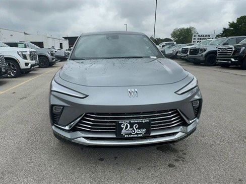 New 2026 Buick Envista Preferred w/ Convenience II Package image 3