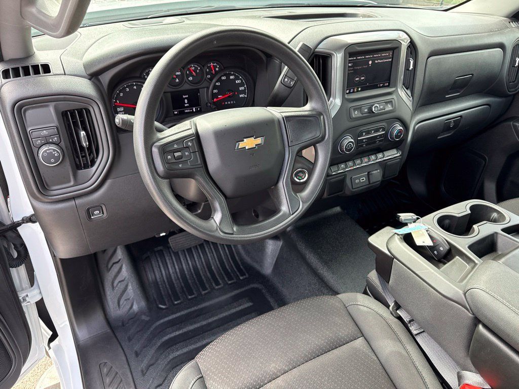 Used 2025 Chevrolet Silverado 1500 W/T RWD image 11
