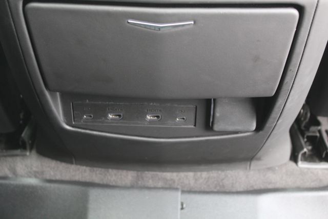 Used 2025 Cadillac Escalade ESV Sport Platinum w/ LPO, Floor Liner Package AWD/4WD image 23