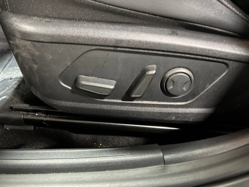Used 2021 Hyundai Elantra Limited FWD image 21