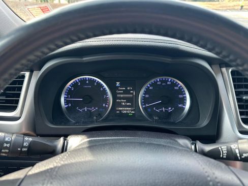 Used 2019 Toyota Highlander Plus image 29