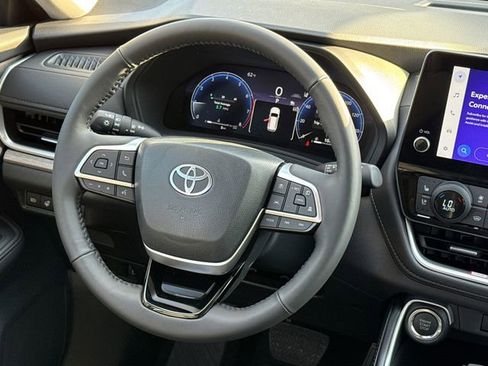 New 2026 Toyota Grand Highlander Limited image 14