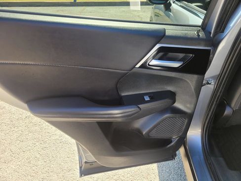 Used 2024 Mitsubishi Outlander SE FWD image 15