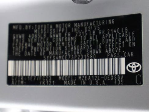 Used 2025 Toyota Corolla SE FWD image 30