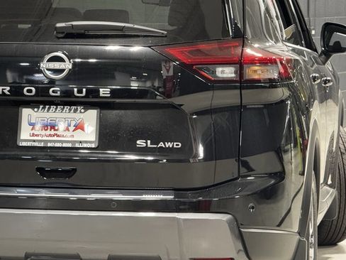 New 2025 Nissan Rogue SL w/ Tech Package image 14